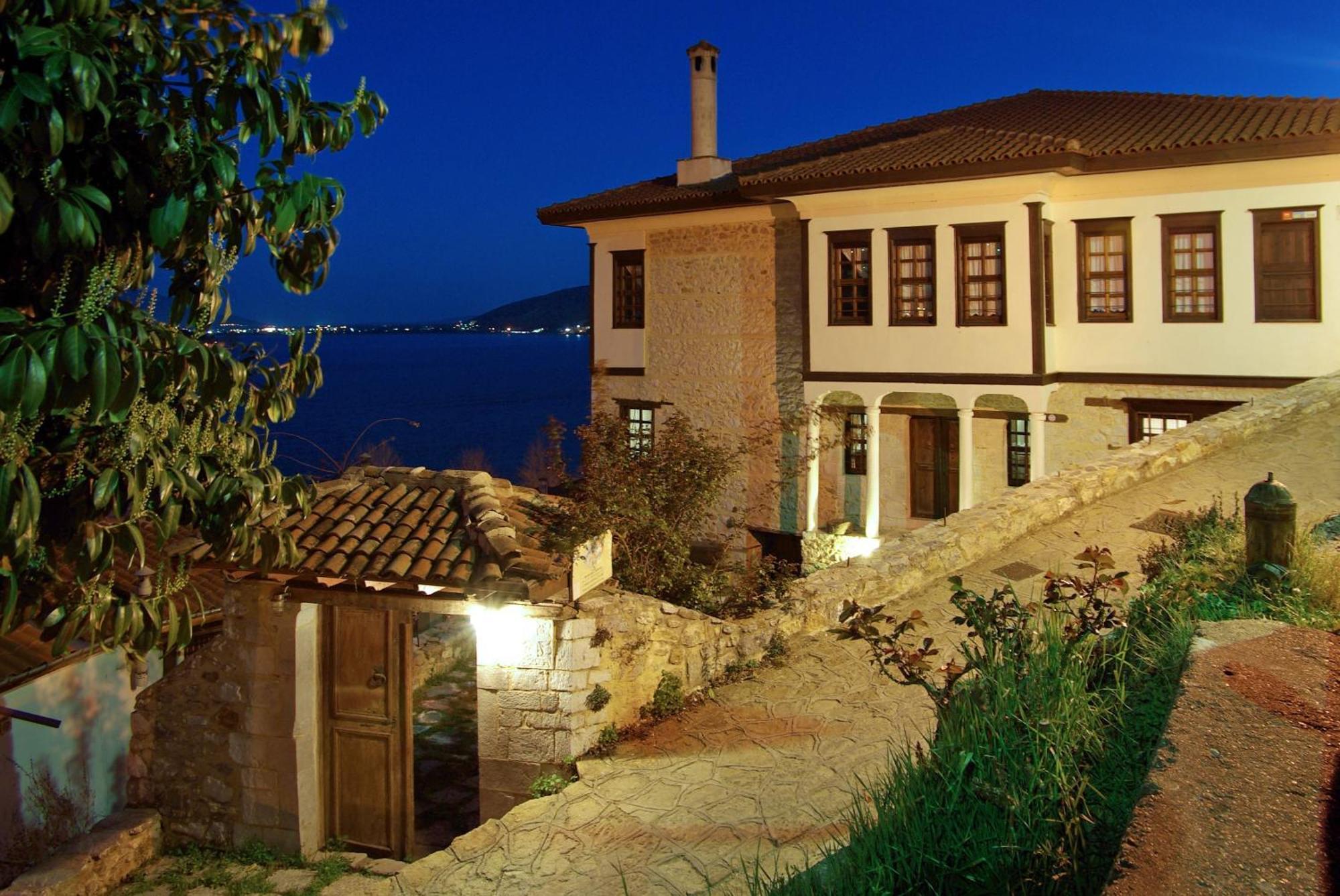 Vergoula'S Mansion Костур Екстериор снимка